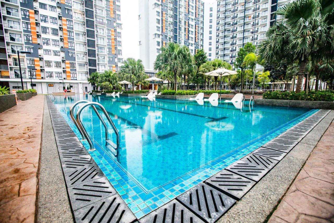 Timur Bay Beach Resort By Subhome Kuantan Exterior foto