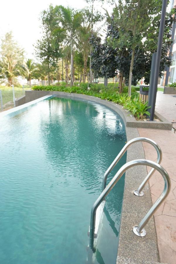 Timur Bay Beach Resort By Subhome Kuantan Exterior foto
